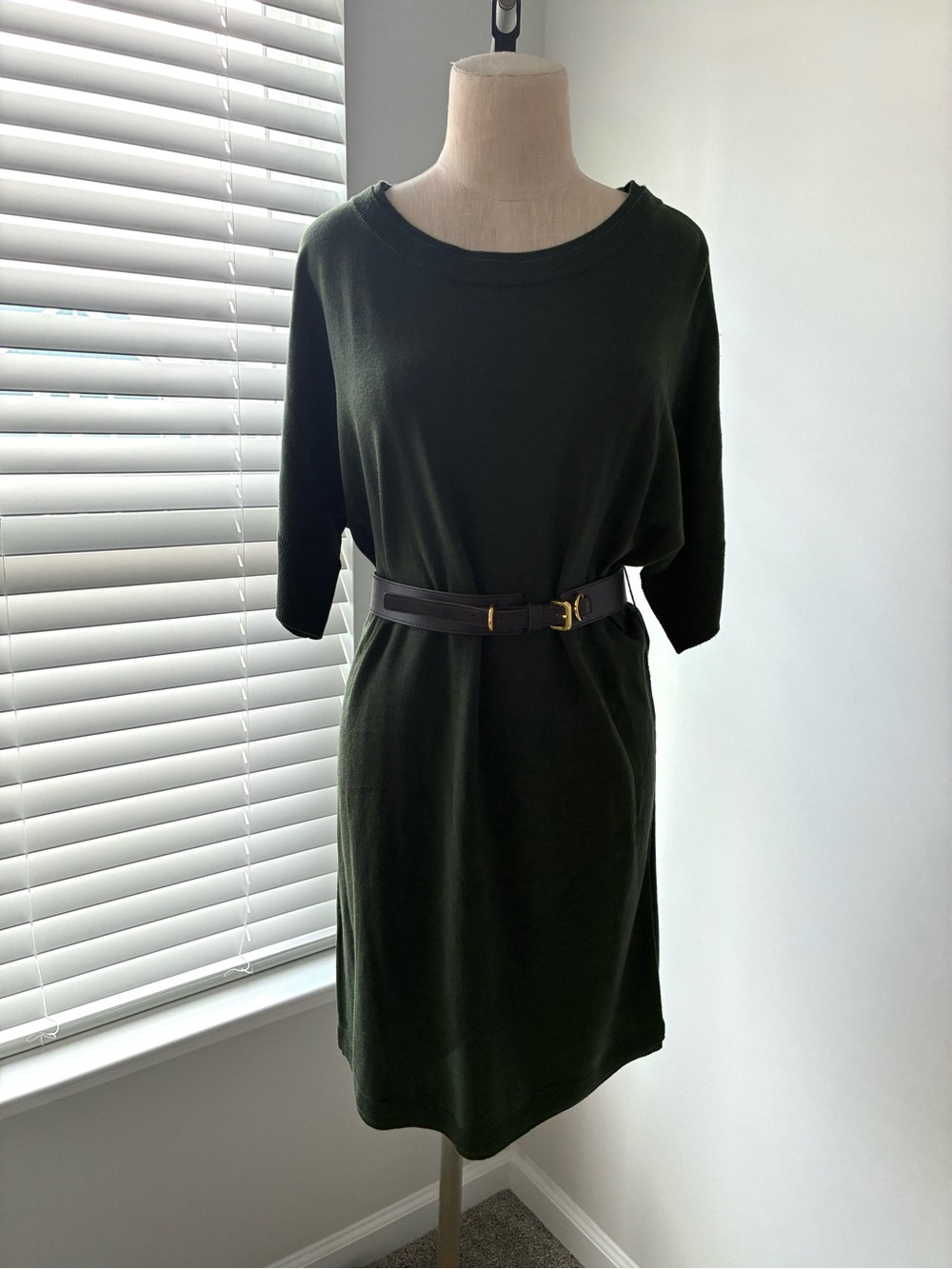 Calvin Klein Women's Dark Olive Green Knit 3/4 Sleeve Belted Sweater Midi Dress